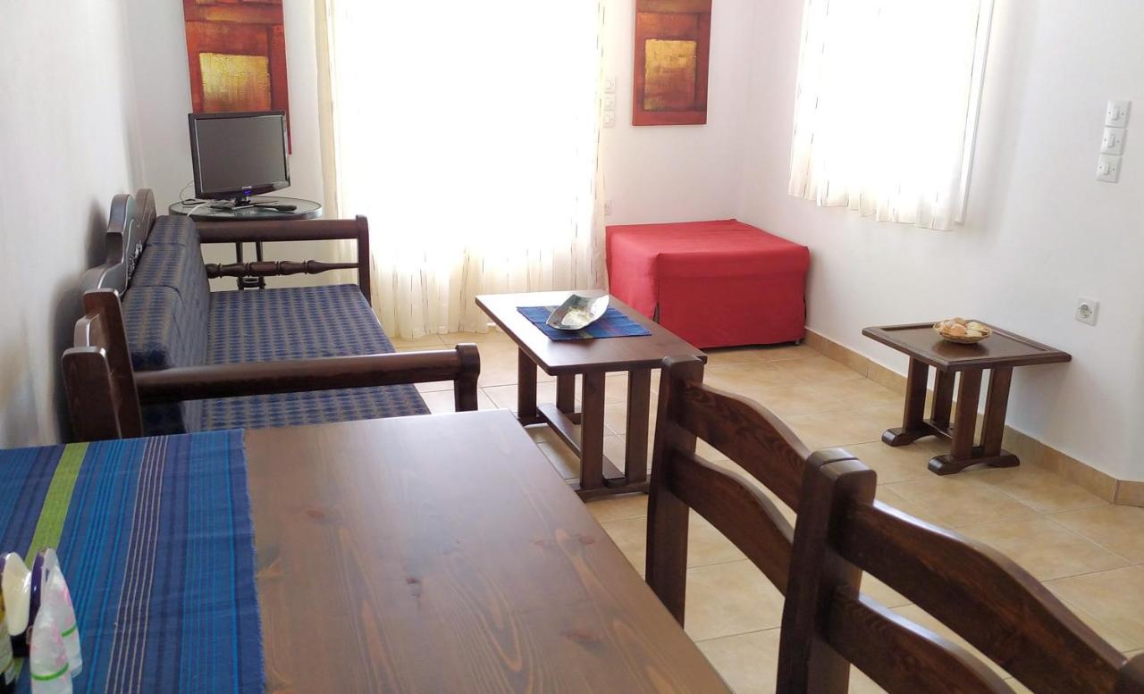 Ioli Apartments Alopronia エクステリア 写真