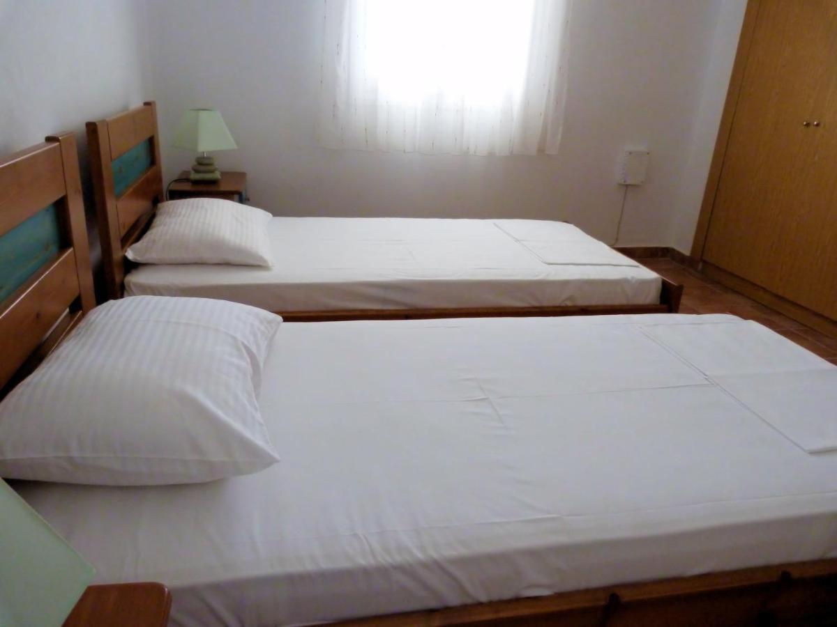 Ioli Apartments Alopronia エクステリア 写真