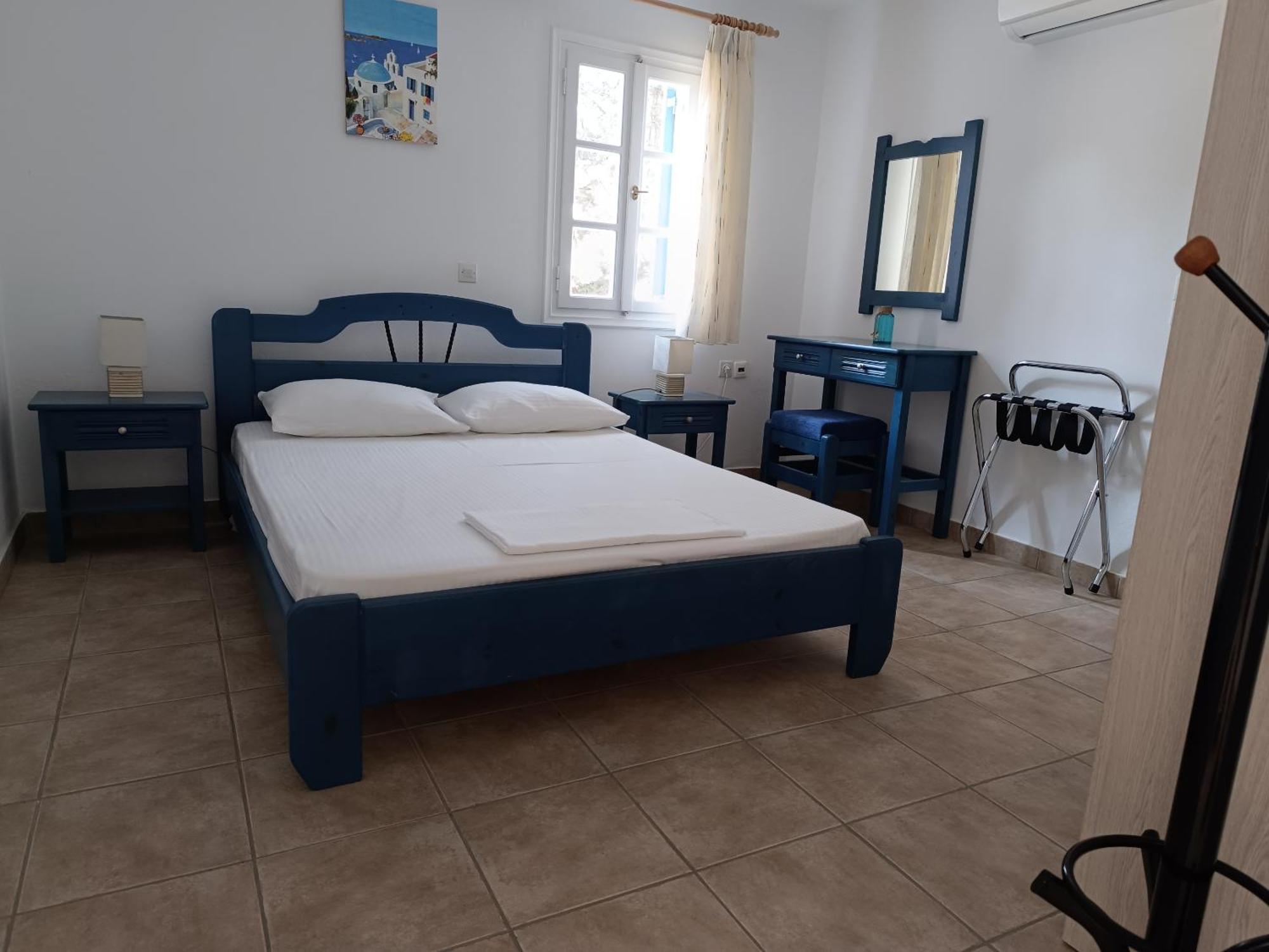 Ioli Apartments Alopronia エクステリア 写真