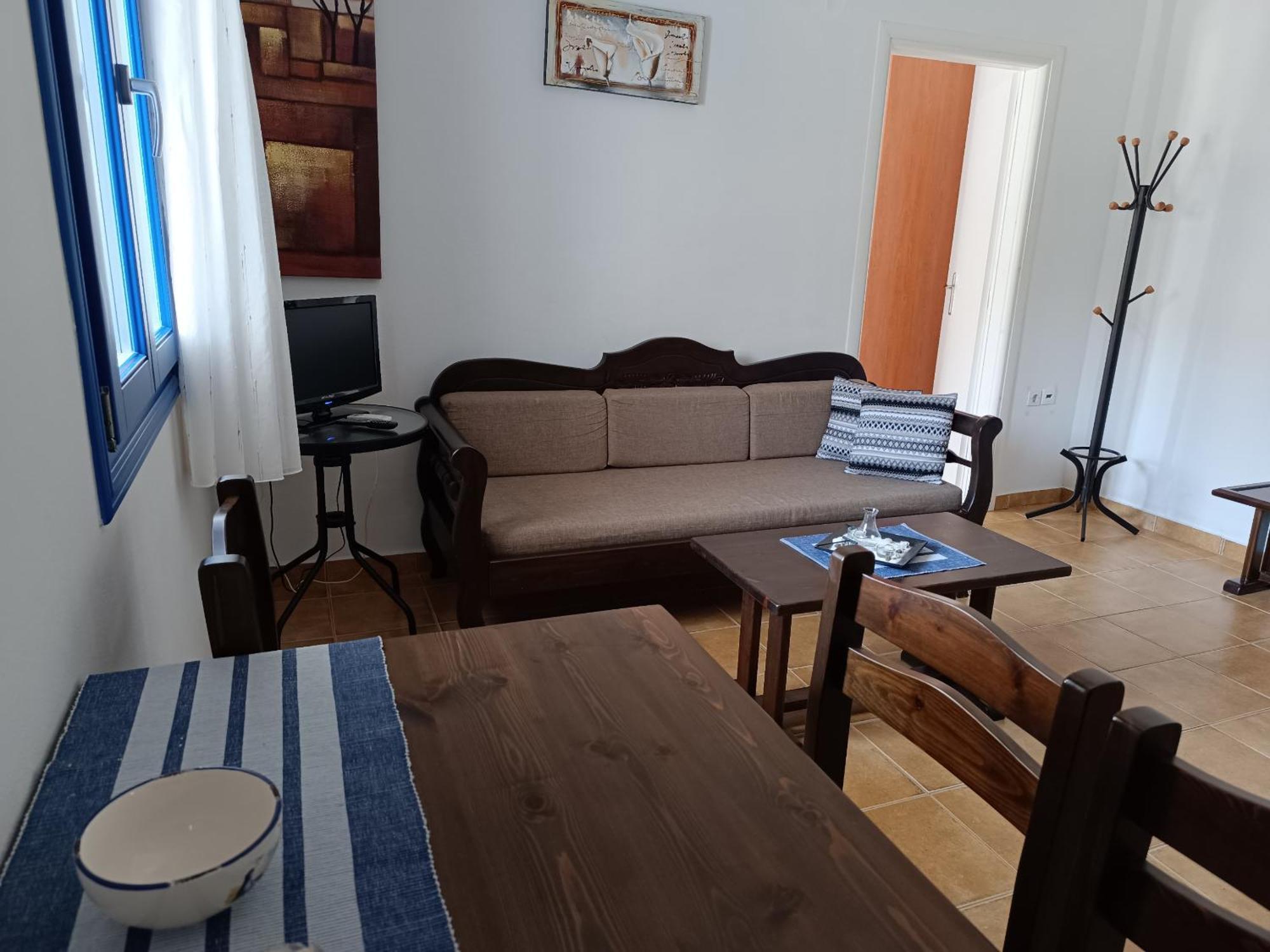 Ioli Apartments Alopronia エクステリア 写真